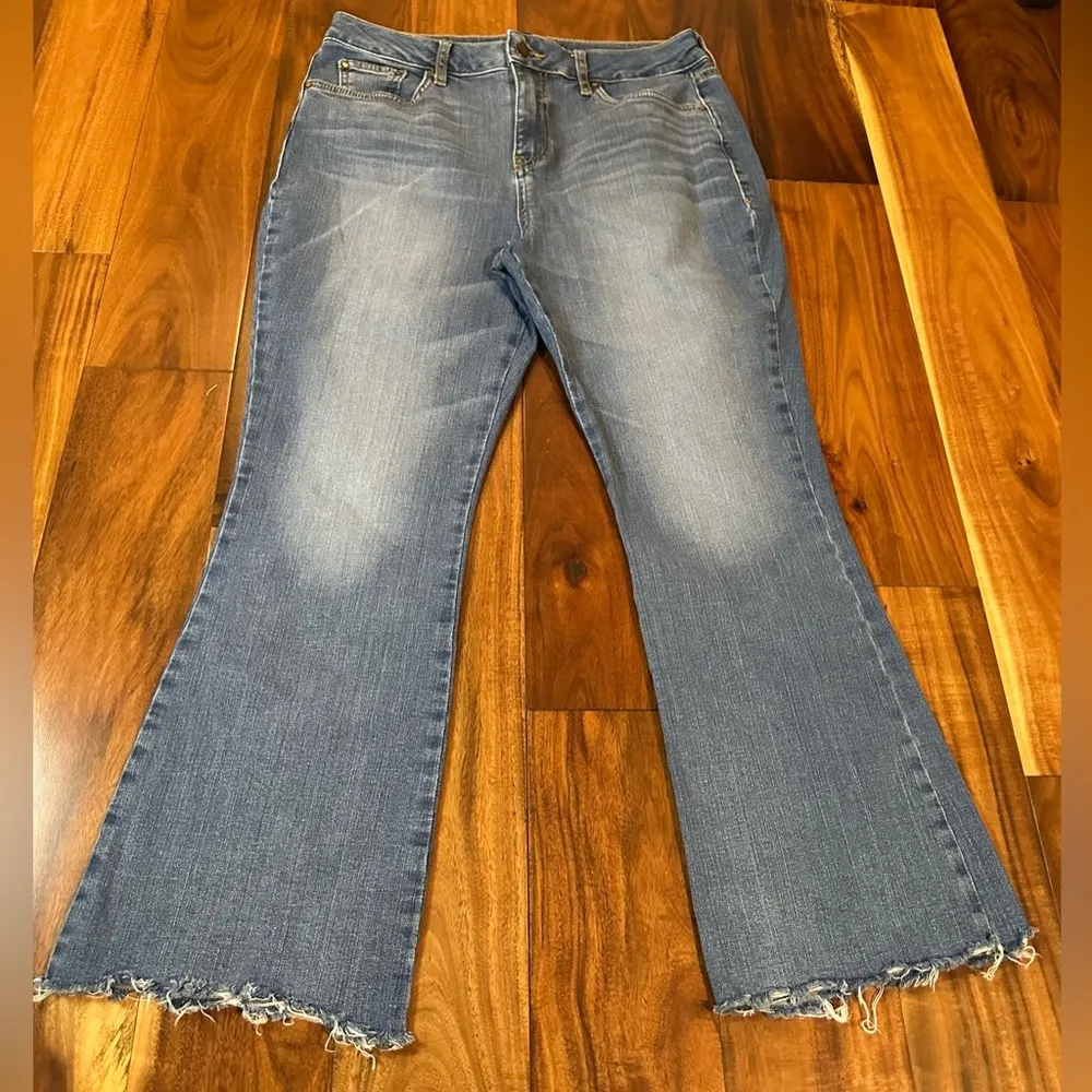 Boden Denim Flare Jeans - Image 3