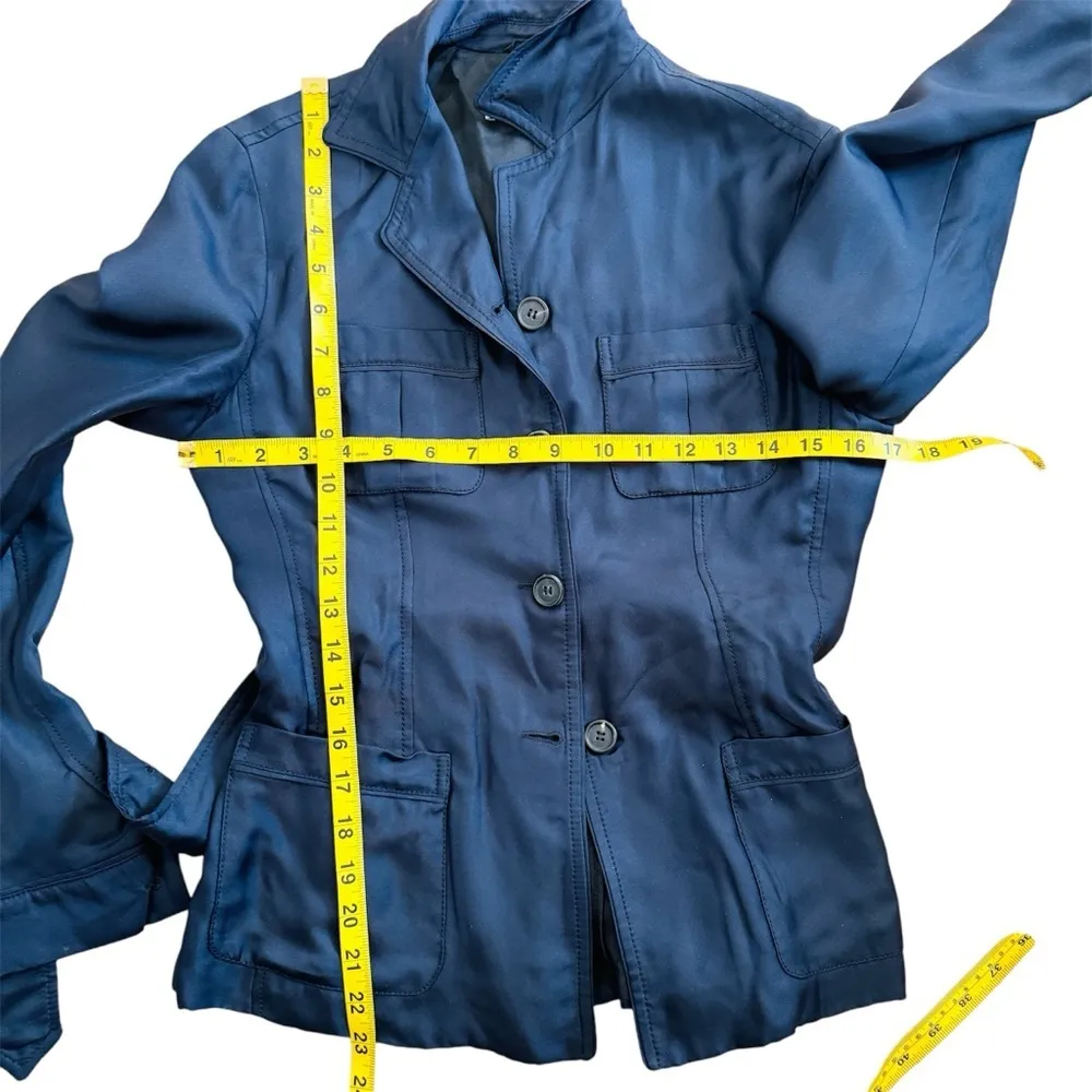 Prada 100% silk belted blazer jacket in navy blue - Image 15