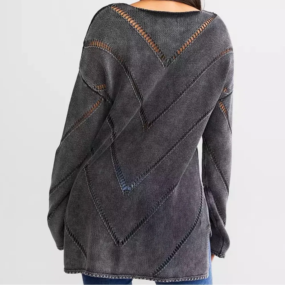 BKE  Buckle acid Washed Chevron Sweater large tunic - Image 4