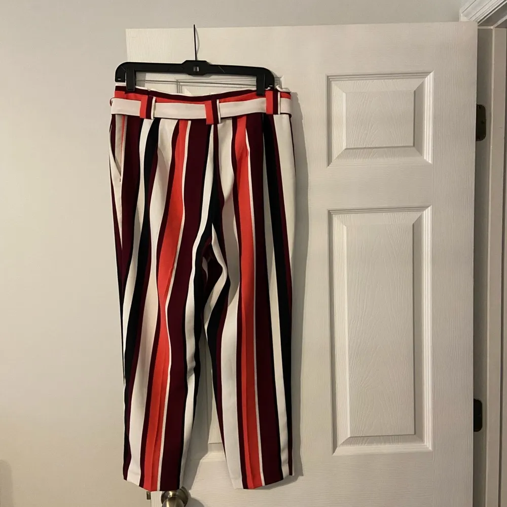 Express pants size 8 preowned excellent condition - Image 4