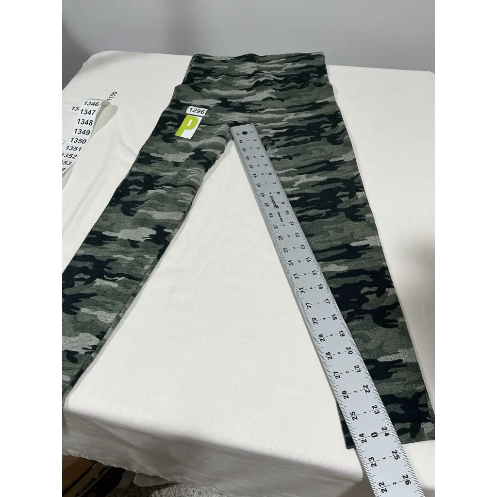 Womans No Comment S-m Camo Pull on Stretch Leggings - Image 7
