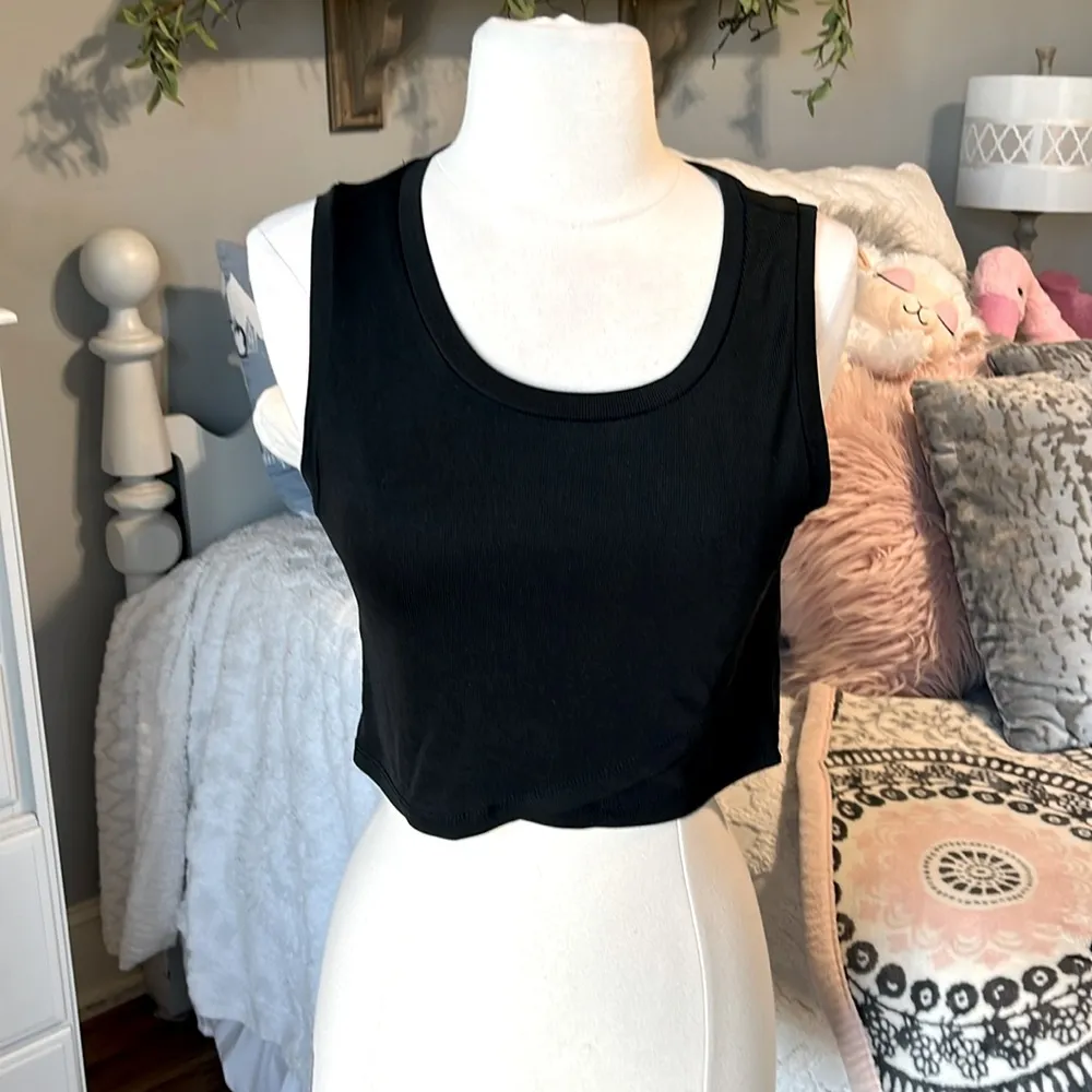 Black Crop Tank - Image 3