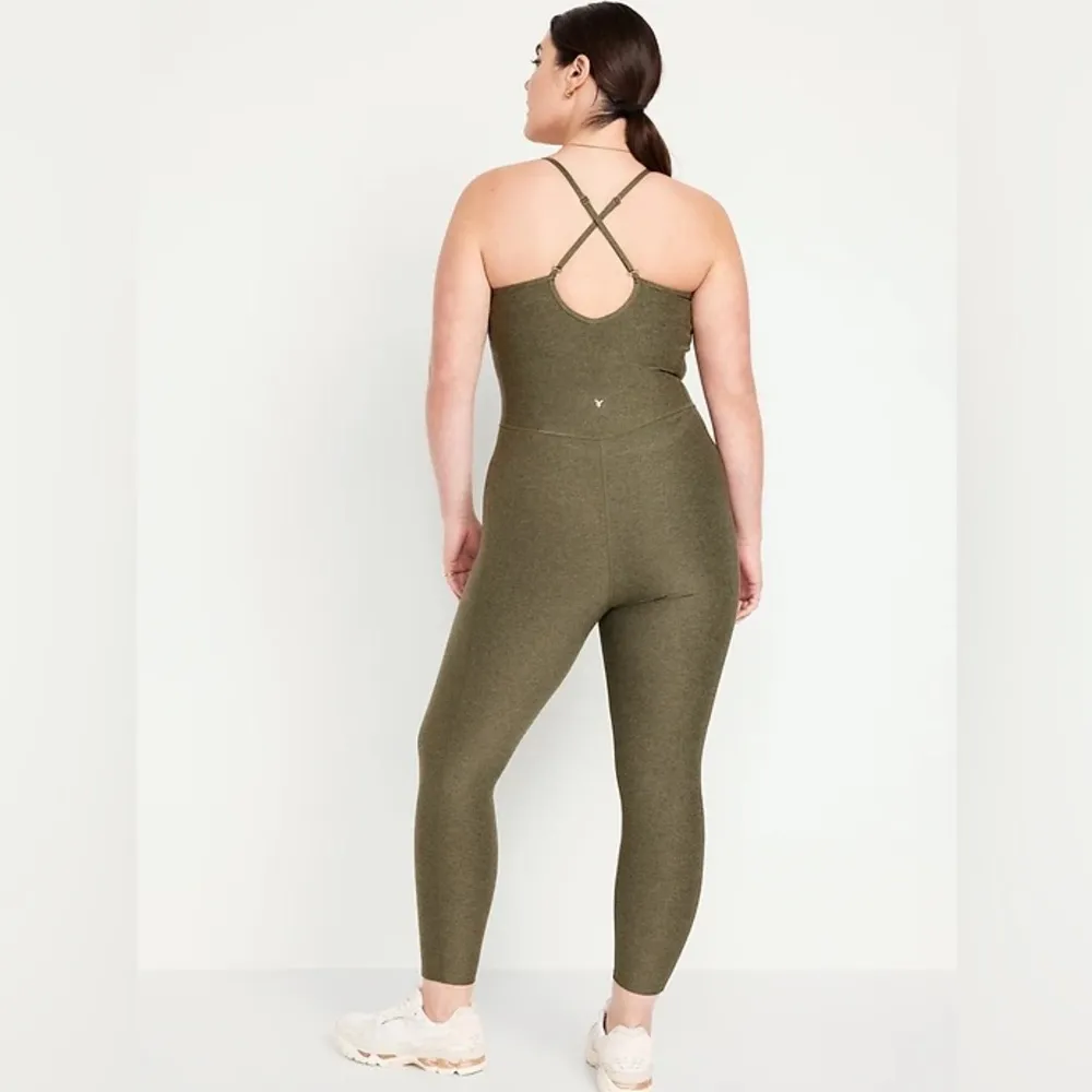 Old Navy Women's Cloud+Sleeveless PowerChill 7/8 Cami Bodysuit Strappy XL - Image 6