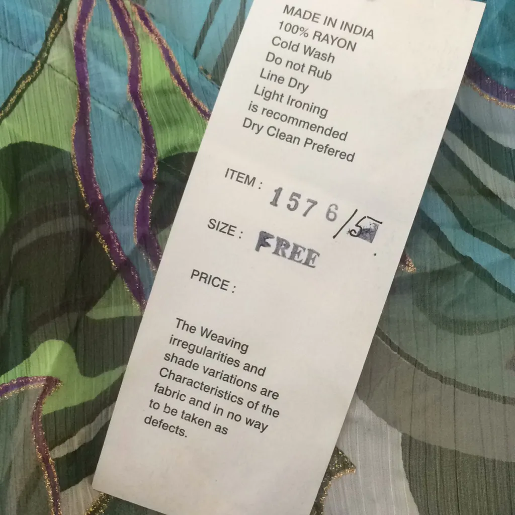 FINAL MARKDOWN New caftan style printed top o s f m Size undefined - Image 4