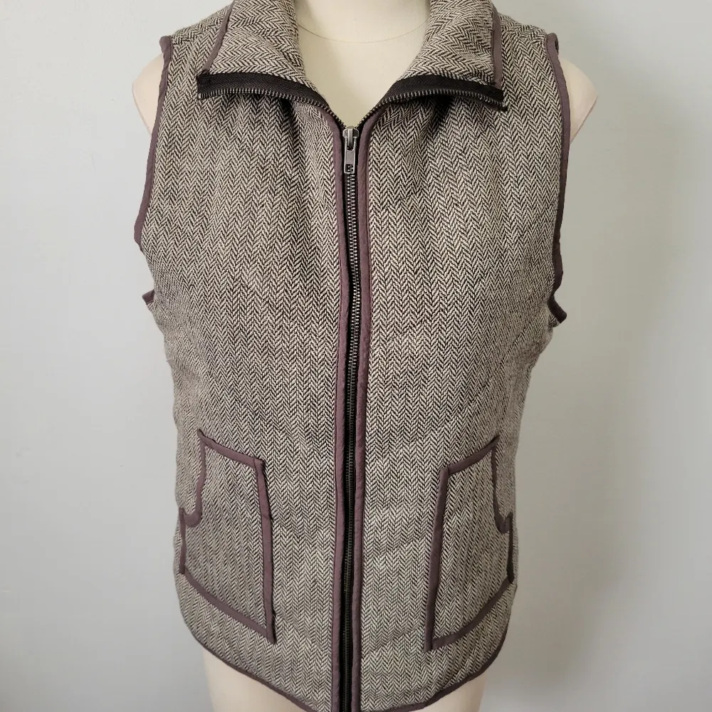 Stitch Fix Staccato gray herringbone vest size medium - Image 5