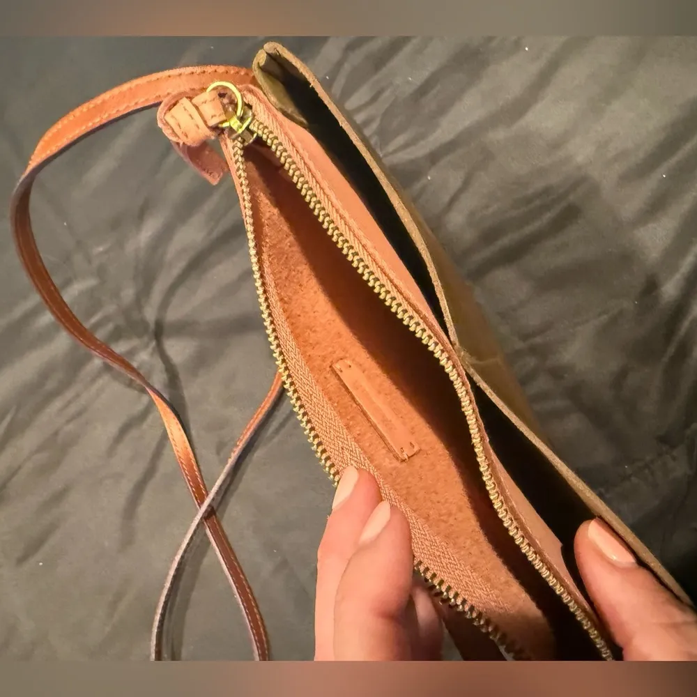 Madewell The Knotted Crossbody Bag in Colorblock Weathered Olive Multi (Pink) - Image 5