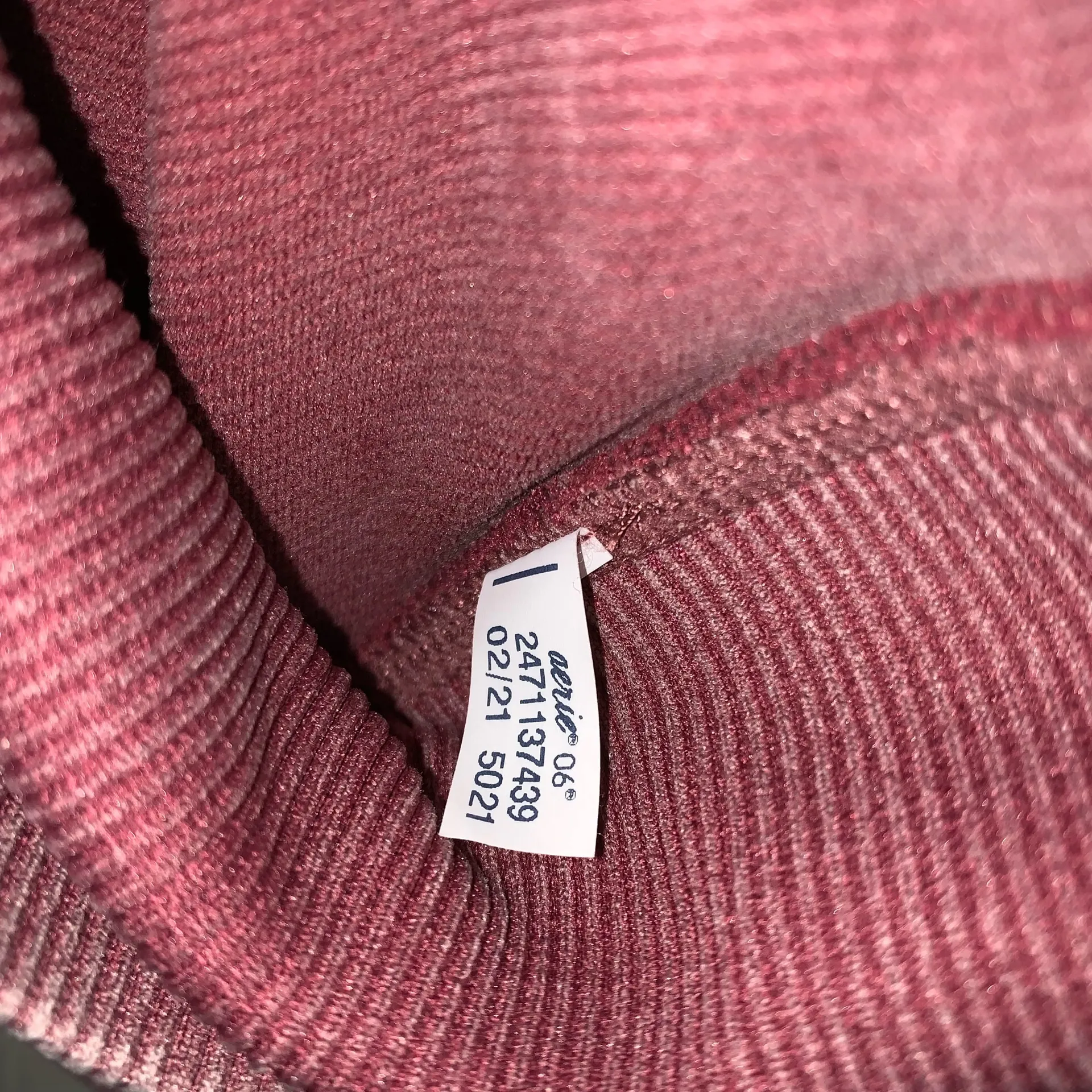 Offline By Aerie Size Medium Real Me Hi Rise 7/8 Leggings burgundy - Image 10