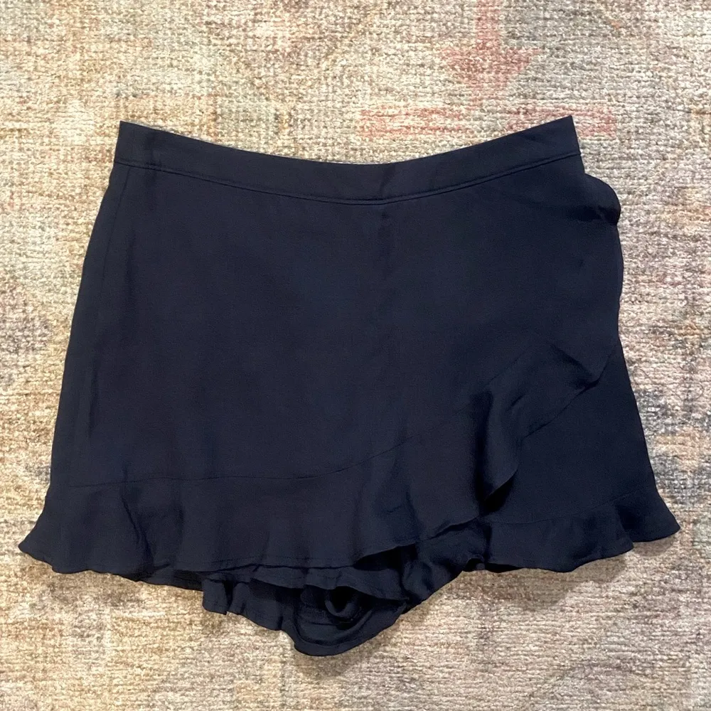 Altar’d State NAVY Quinn Ruffle Skort - Image 5