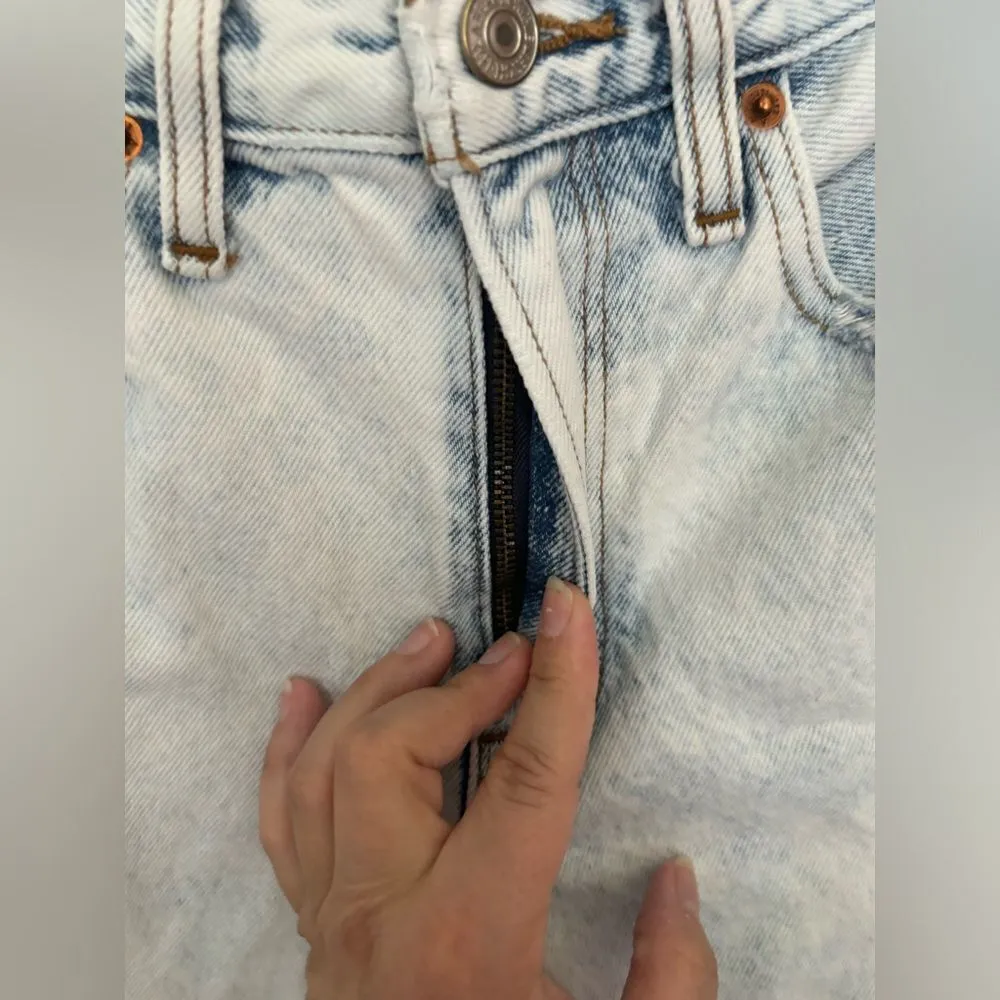 Abercrombie high rise distressed mom jeans 00S 100% cotton - Image 7