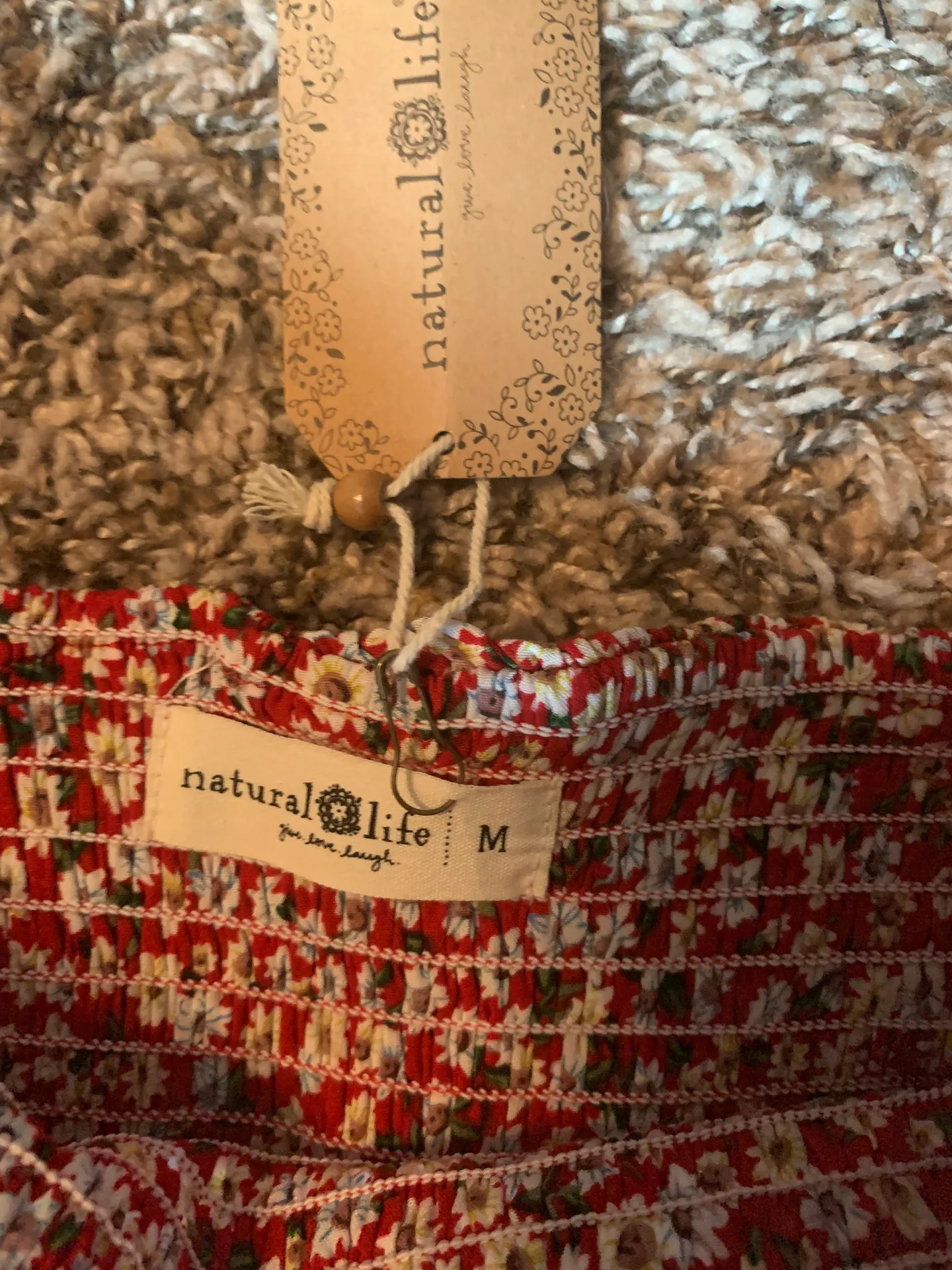 NWT  Red Floral Crop Top M - Image 4