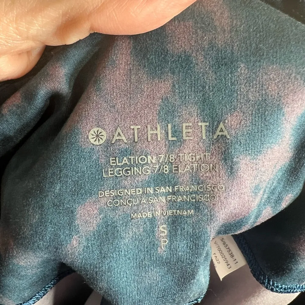 Athleta 7/8 elation leggings size small watercolor print - Image 9