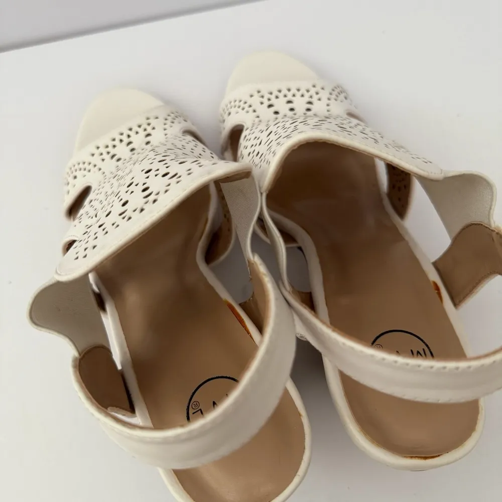 Summer White Heels Cutout Peep Toe Sandals Size 9 Slingback Block Heel Bohemian - Image 4