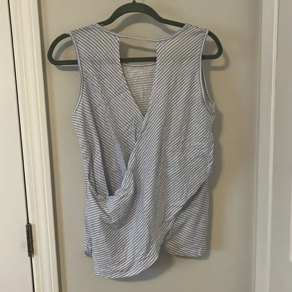 Two by Vince Camino striped sleeveless tank 100% COTTON IN SIZE M - Image 4