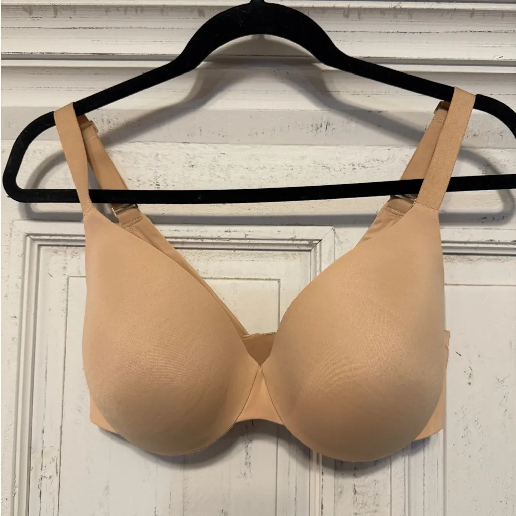 SKIMS Nude Seamless Bra - Image 2