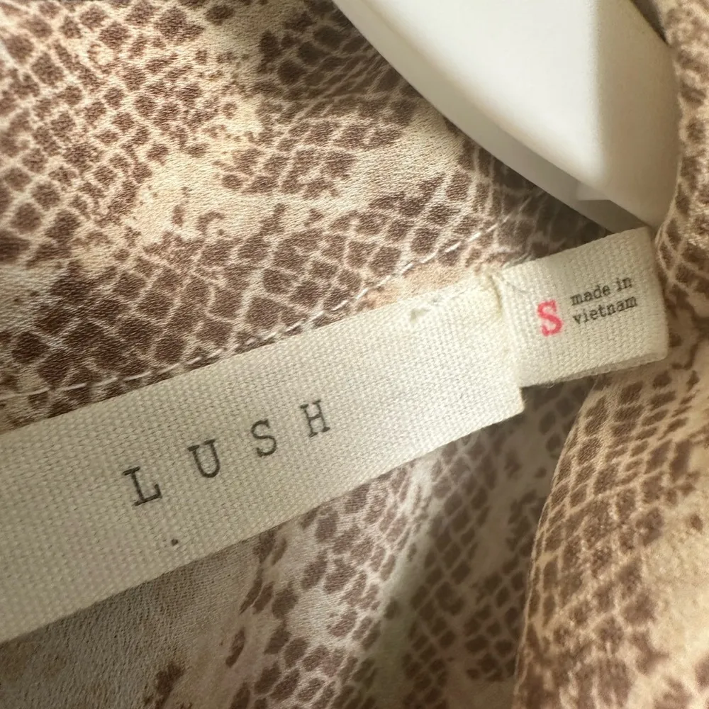 Lush sleeveless animal print vneck tank top with back button neck closure - Image 3