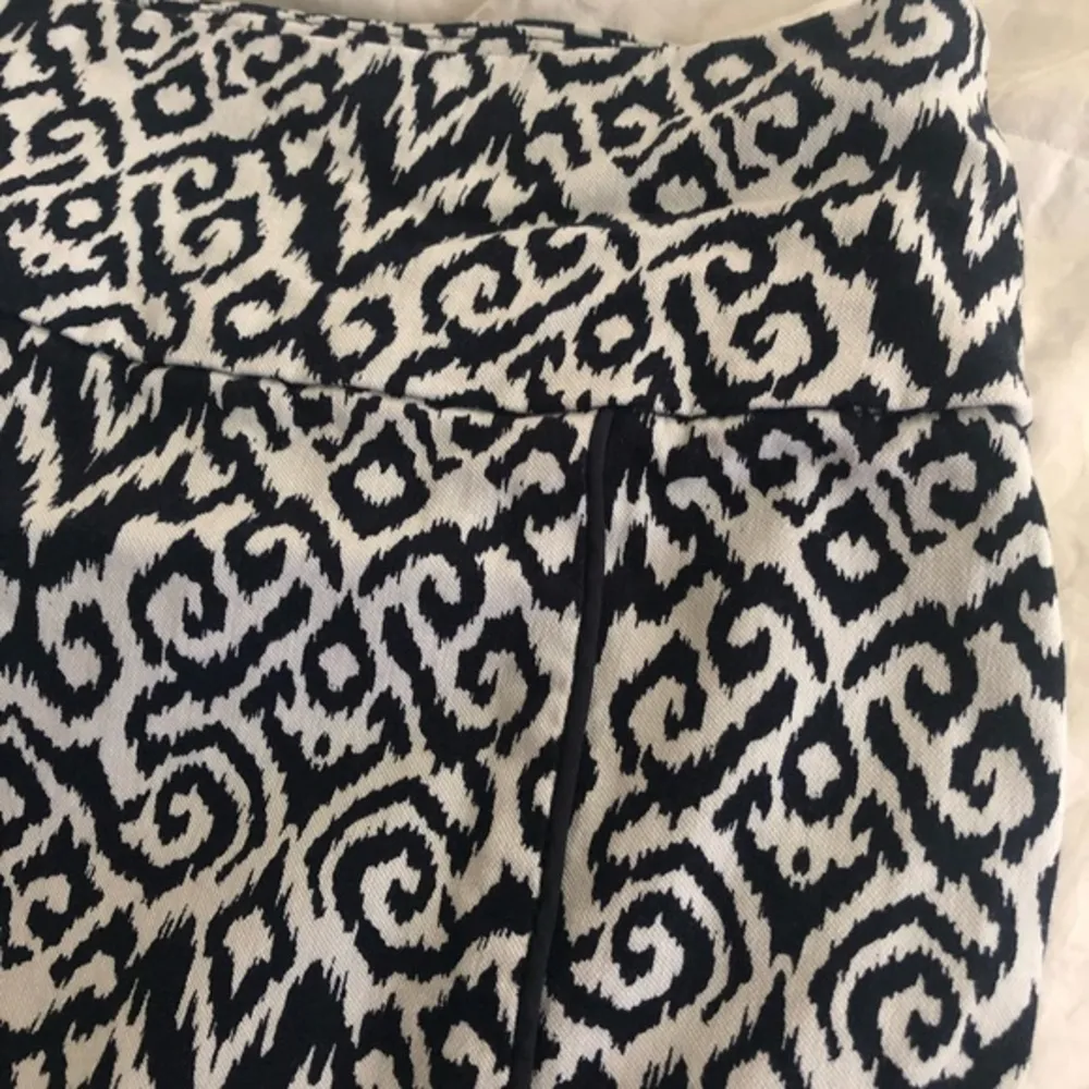 MARGARET M STITCH FIX STRETCHY PULLON BLACK WHITE PRINT PULLON PENCIL SKIRT XS - Image 4