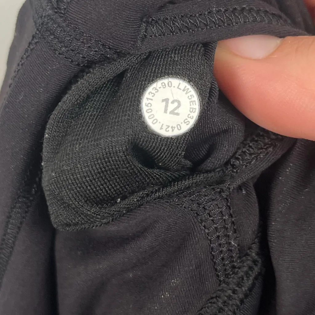 Lululemon Athletica Wunder Train High-Rise Tight 25"
Matte Foil size 12 - Image 6