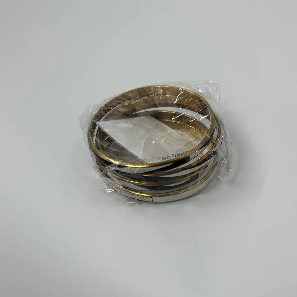 Chic Gold and Black Bracelet Set - Image 2