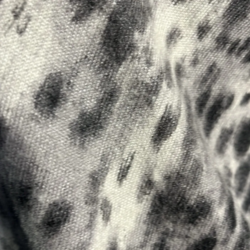 Leopard Print Silk Angora Top Kenneth Cole Womens Small - Image 11