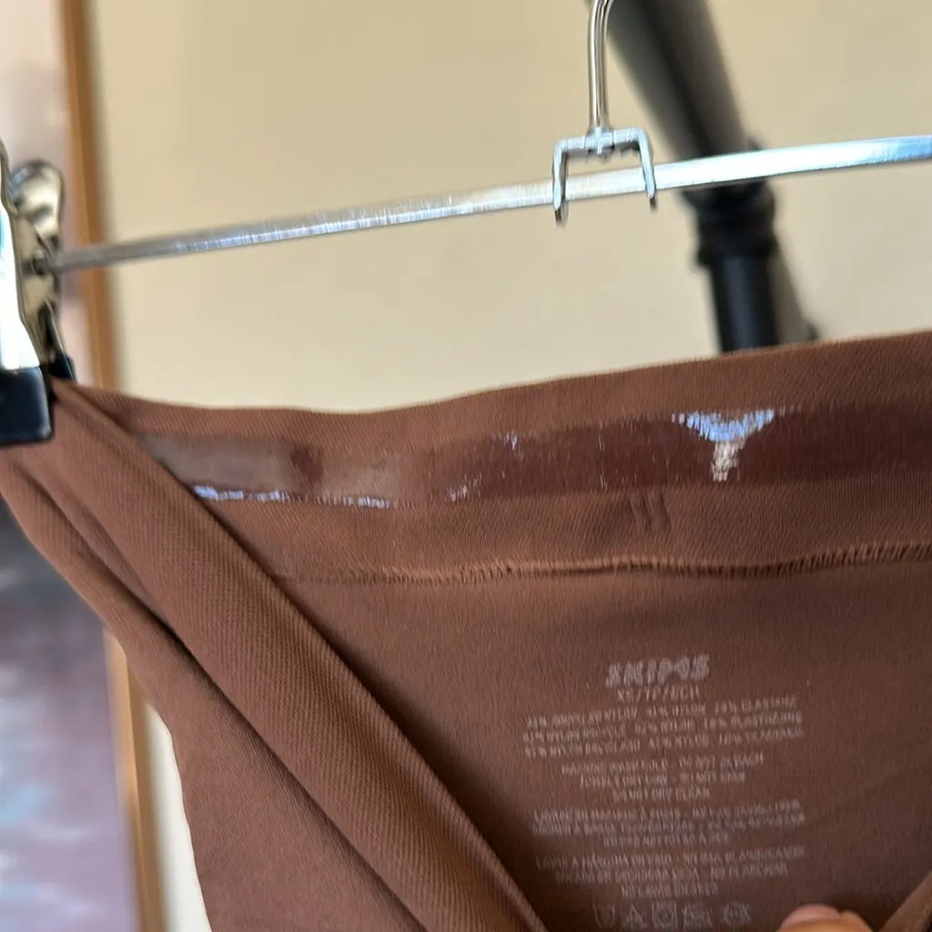 SKIMS Seamless Sculpt High waisted above the knee shorts‎ Sienna size XS - Image 5