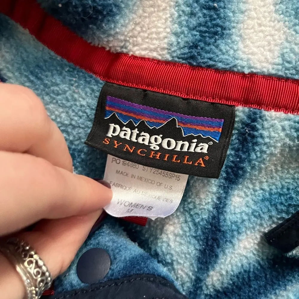 Patagonia synchilla t strap blue tie dye pull over size m - Image 4