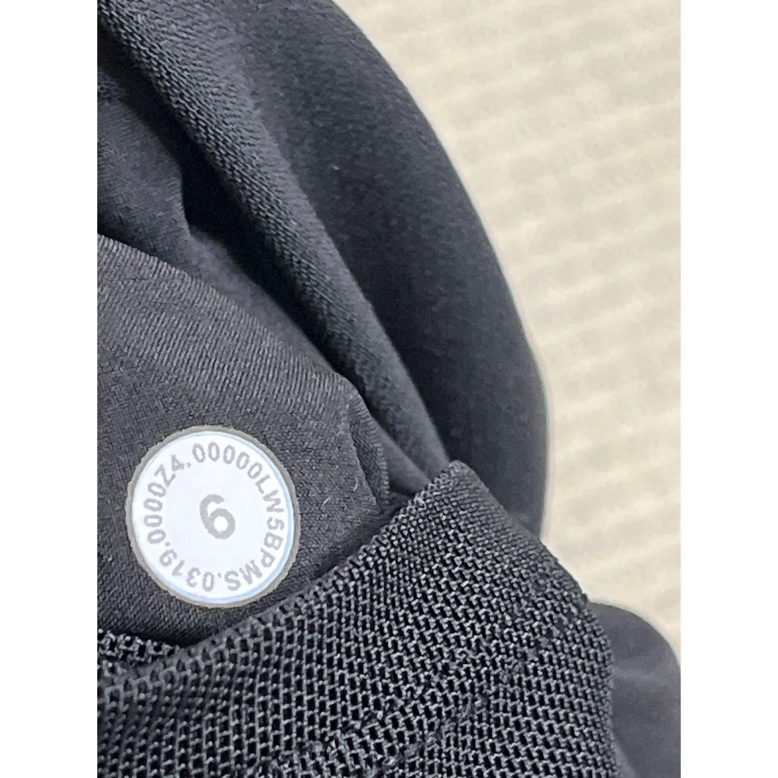 Lululemon On The Fly Pant *Woven 27"
Black Pants, size 6, W5BPMS, MSRP $118 - Image 2