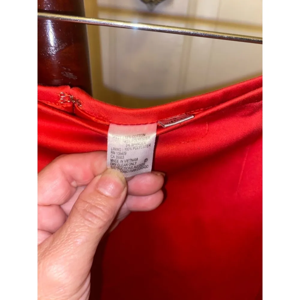 Women's Tahari Skirt Suit Red 10 - Image 8