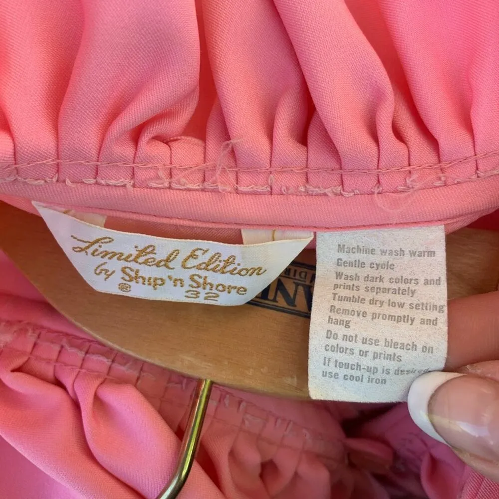 Vintage 70s Ship ‘n Shore pink ruffle secretary blouse - Image 5