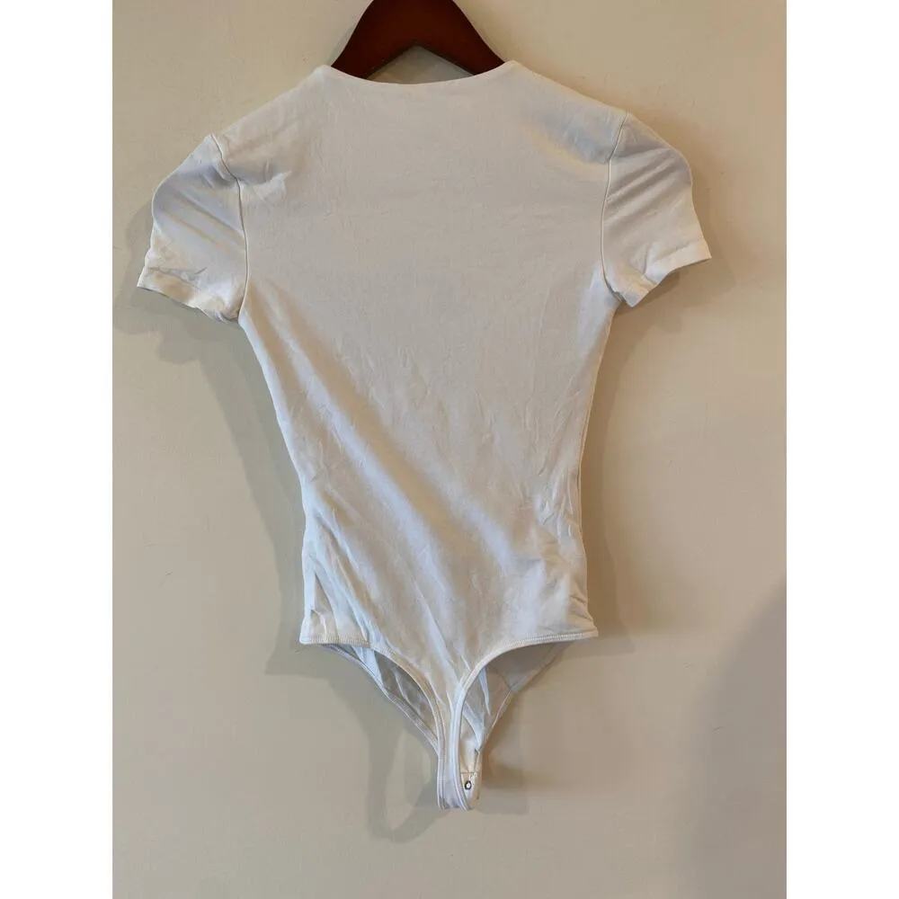 Abercrombie & Fitch Women's Bodysuit XS White Short Sleeve Crew Neck Fitted - Image 3