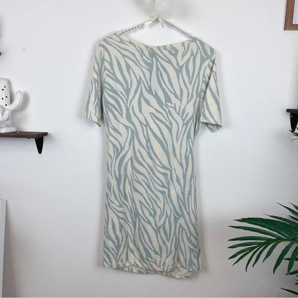 n:Philanthropy June Dress	Tropical Abstract Slate Size Small NWT - Image 4