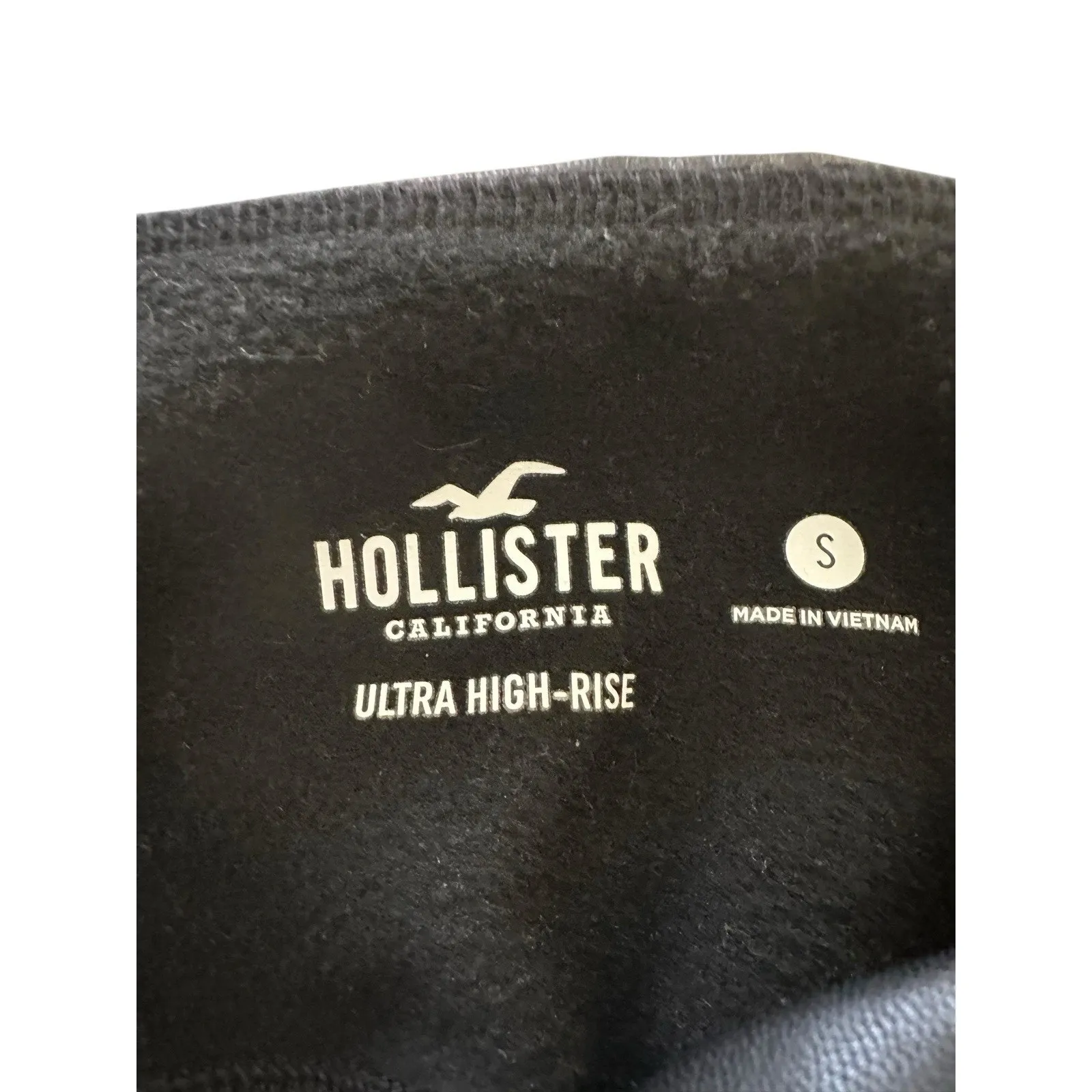 HOLLISTER faux leather fleece lined Pant leggings black Small - Image 4