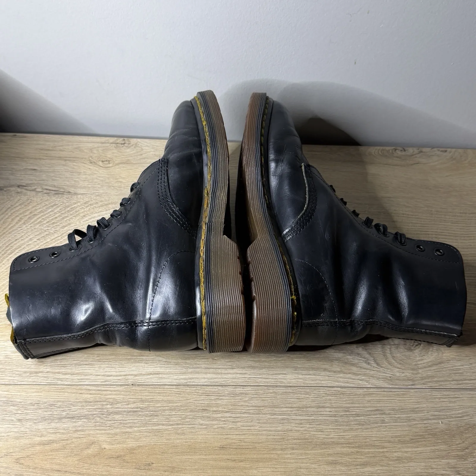 Vtg Dr. Martens 7187 Boots Made In England UK 5 Womens 7 US Black AirWair Grunge - Image 6
