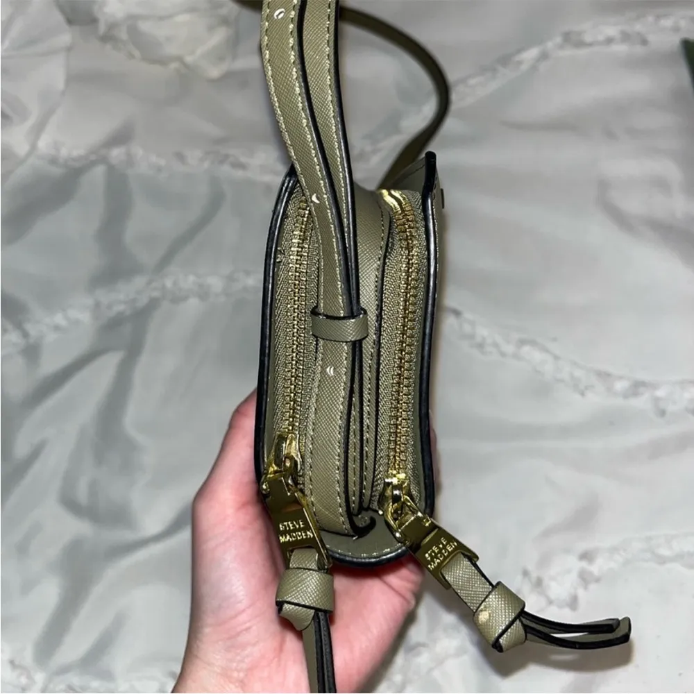 Steve Madden Crossbody Purse - Image 3