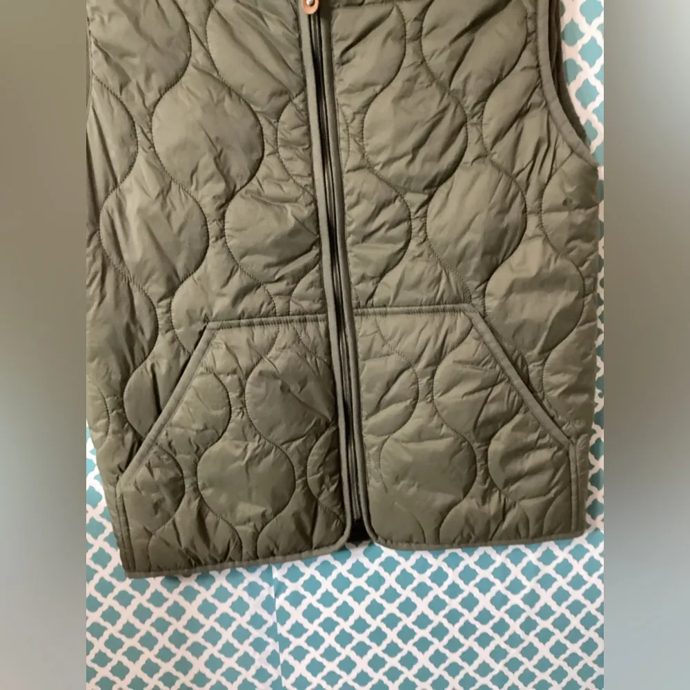 Good fellow women green quilted vest small - Image 3