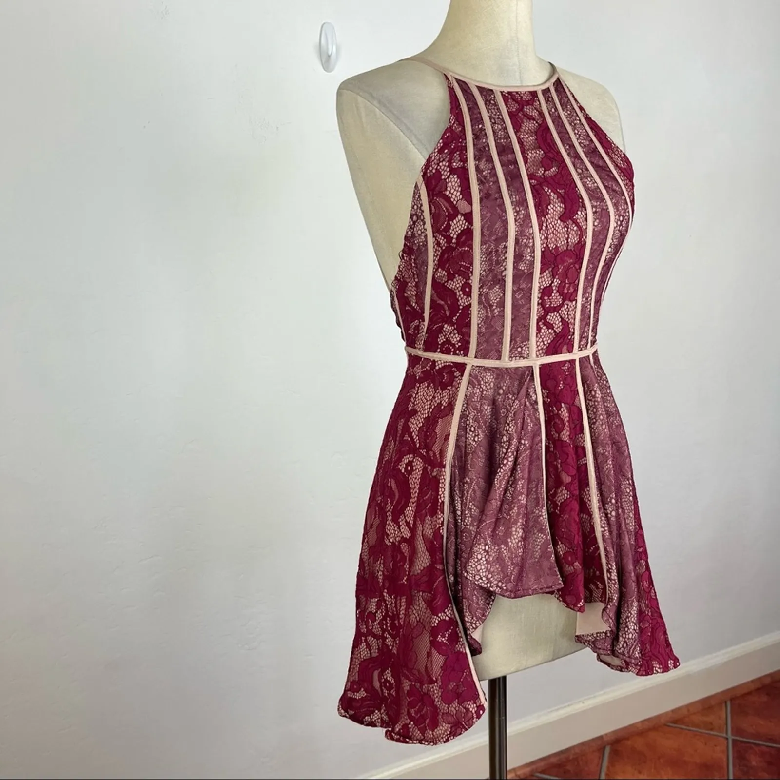 The Jetset Dairies Maroon Lace Dress Small - Image 2