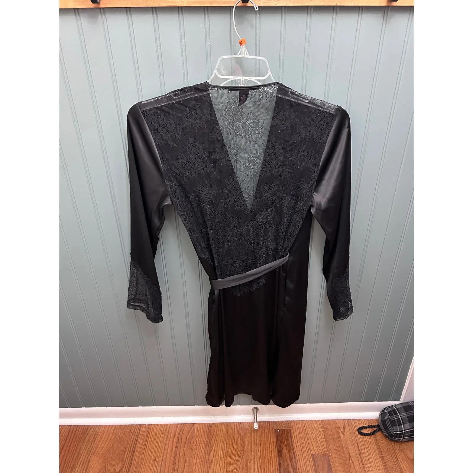 Victoria's Secret‎ XS/P Black Satin Lace Trim Robe Kimono Lingerie Sleepwear - Image 3