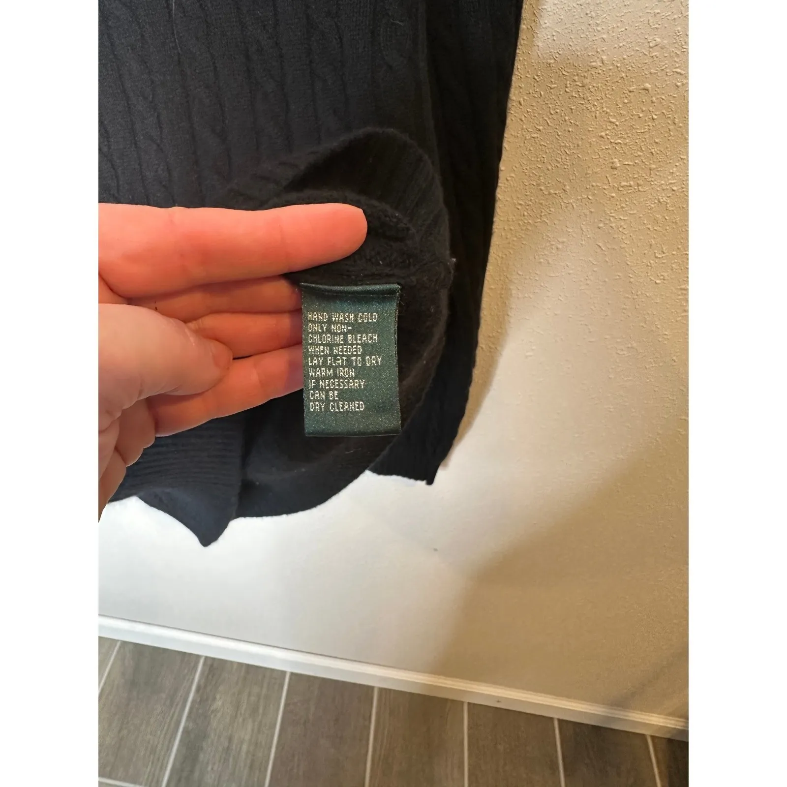 Lauren Ralph Lauren Black Cable Knit cashmere Sweater Women's Size Medium - Image 3