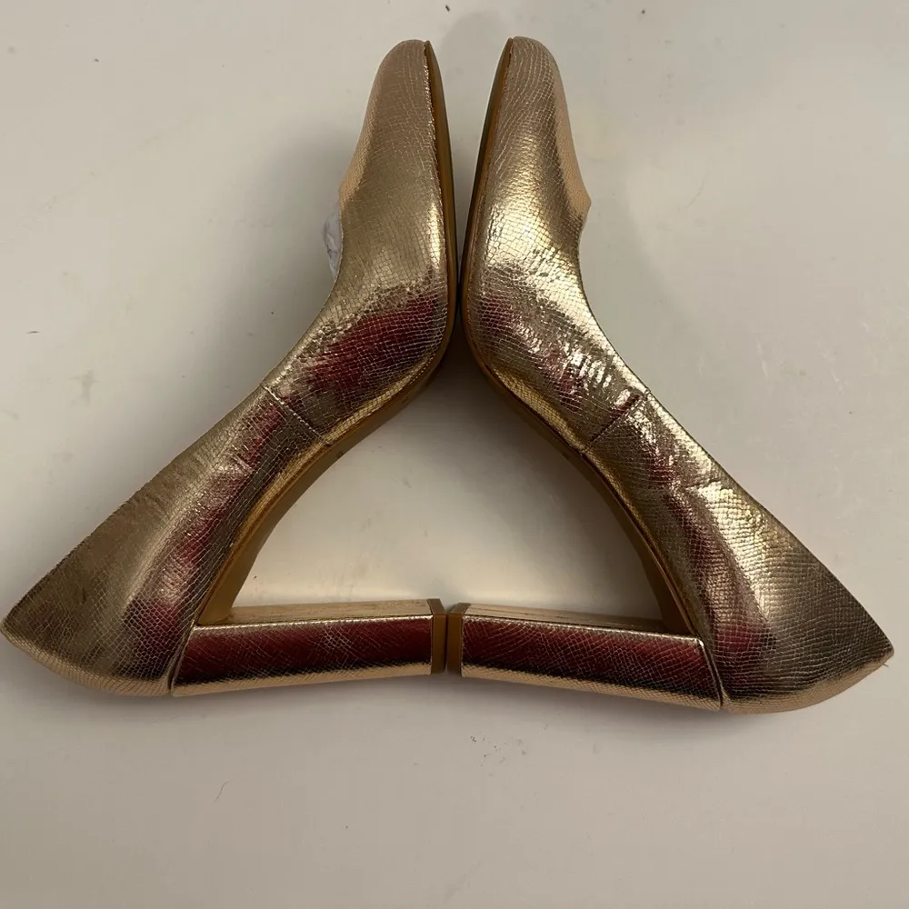 Vince Camuto VC-DESIMMY Pump in Metallic Gold Size 10M - Image 3