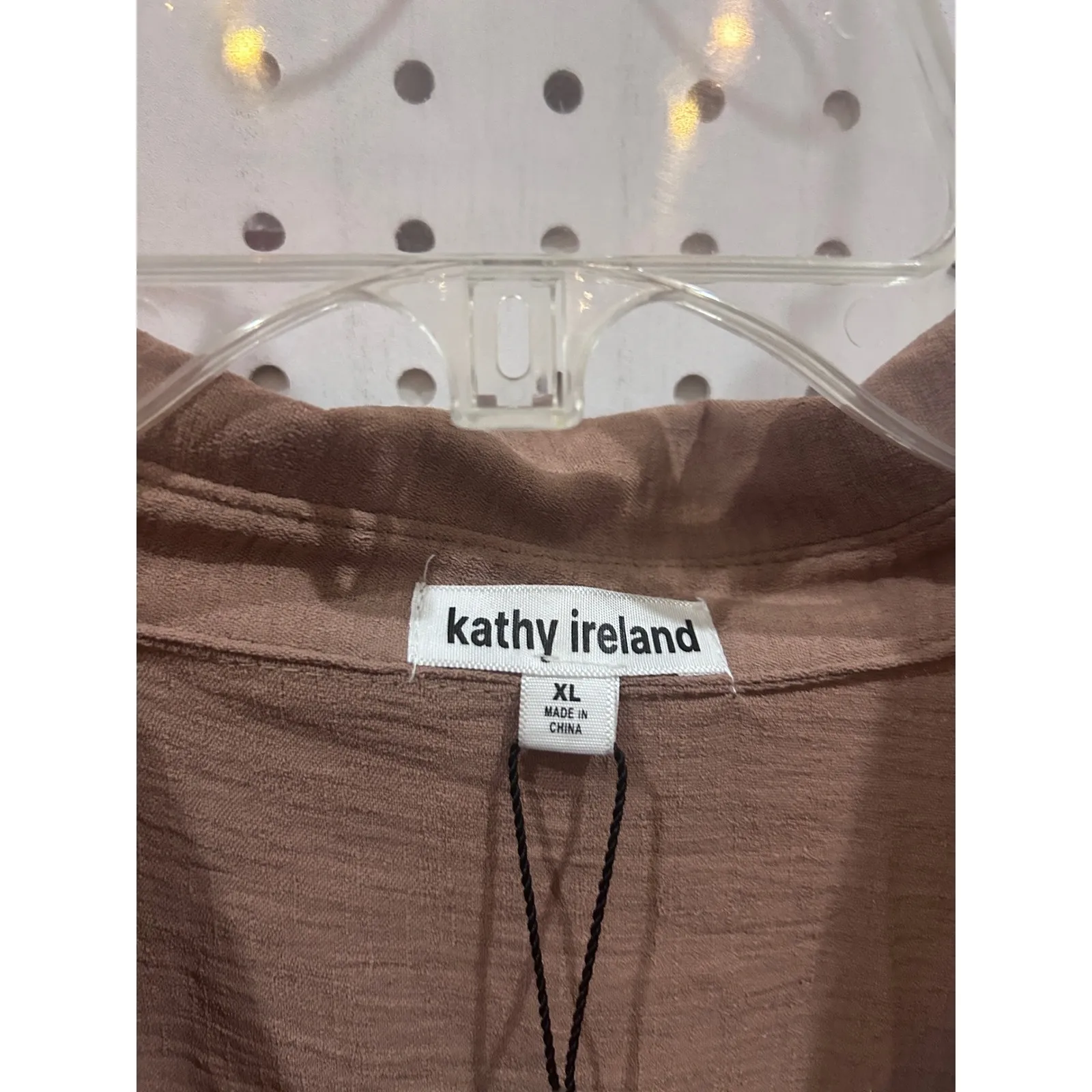 Kathy Ireland Womens Sleeveless Twist Front Collared Blouse Top XL Brown Texture - Image 3