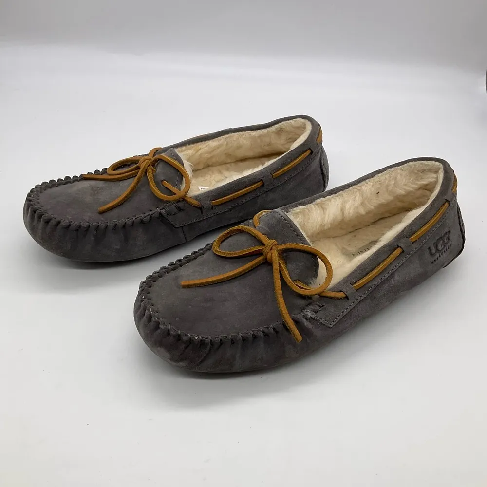 UGG  GREY LEATHER MOCCASIN SLIPPERS - Image 9