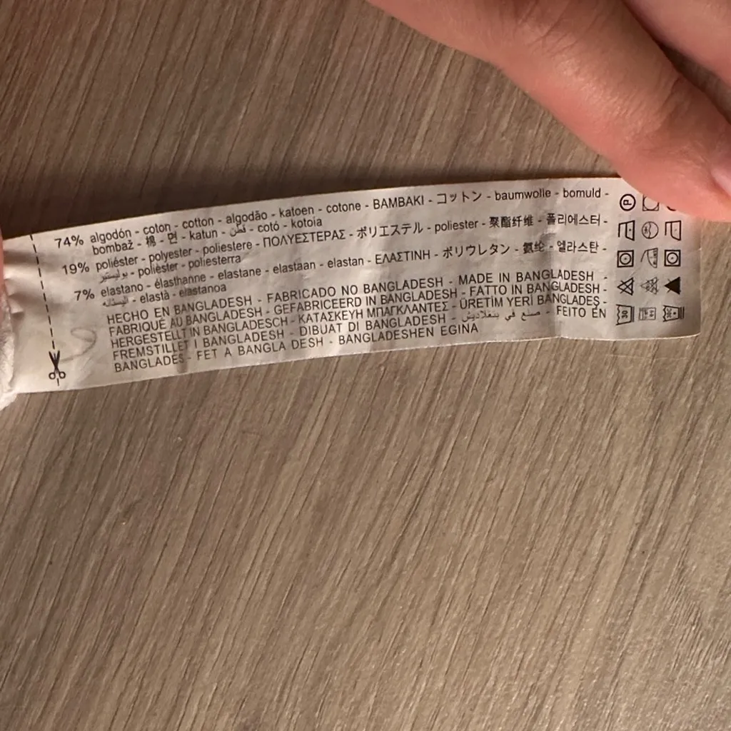 Zara Elegant White Ruffle Sleeve Top - Image 3