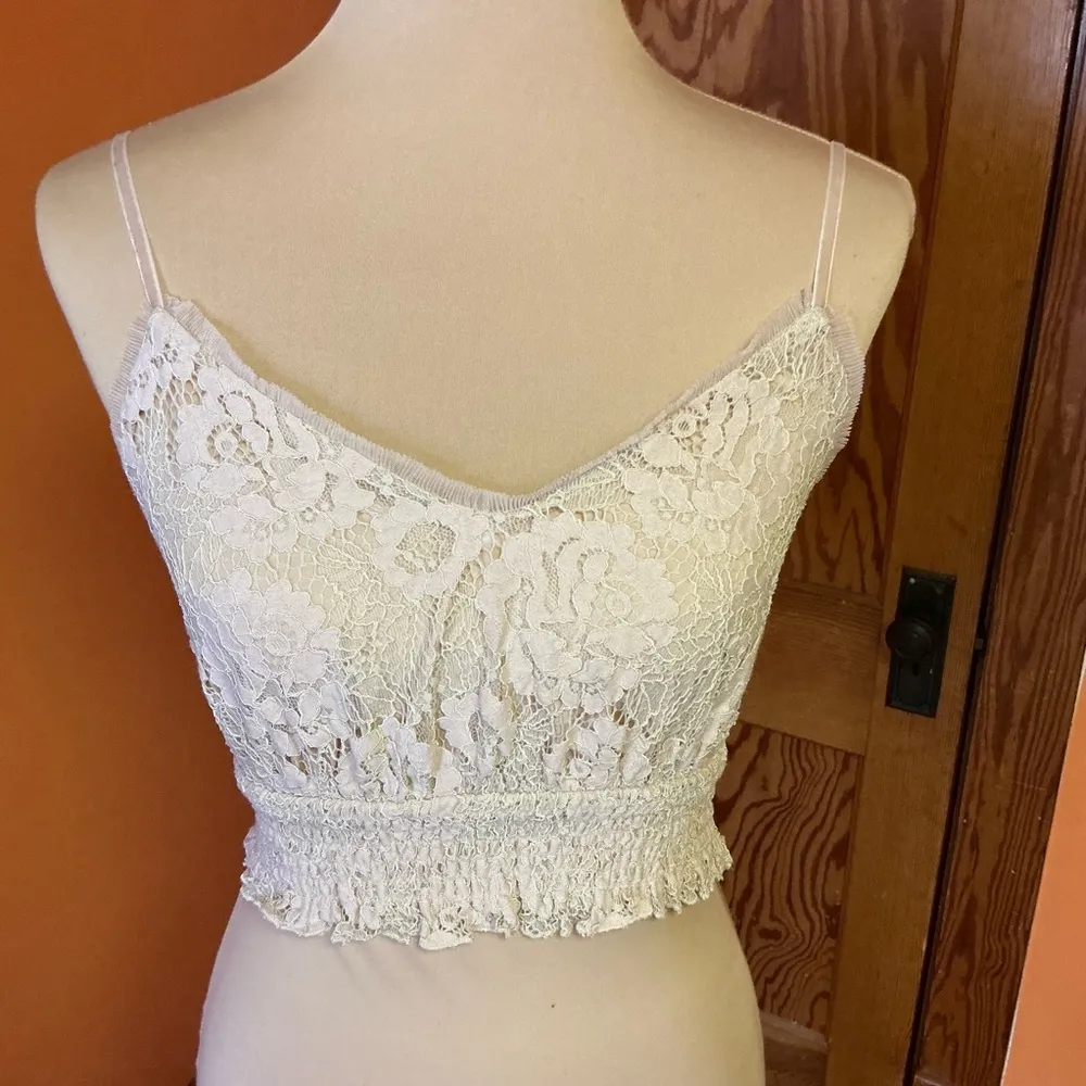 Forever 21 eggshell lace bralette - Image 8