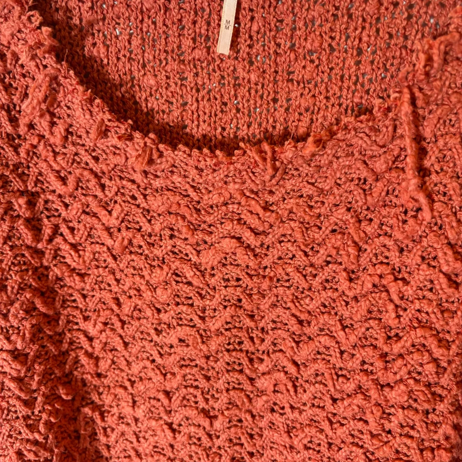 Free People Textured Pullover Sweater Orange Distressed Raw Hem Size Medium - Image 4