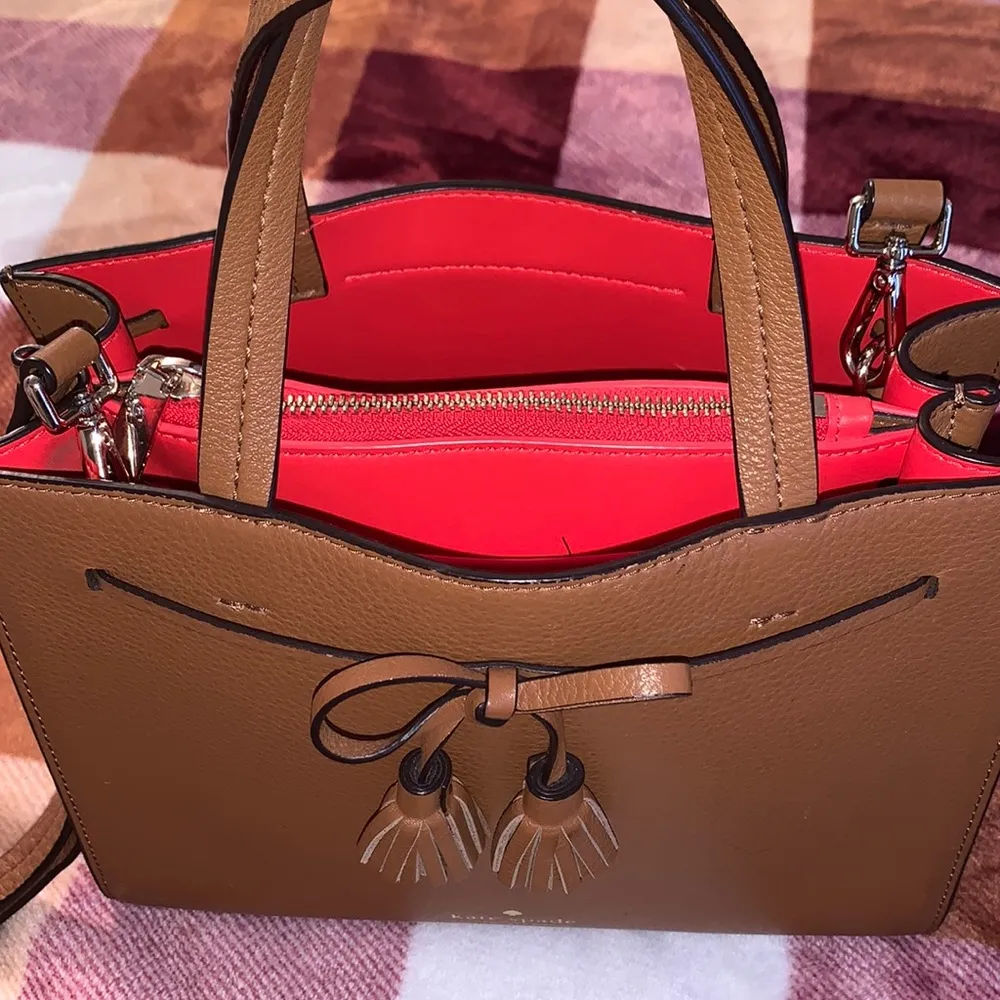 Kate spade bag red interior - Image 2