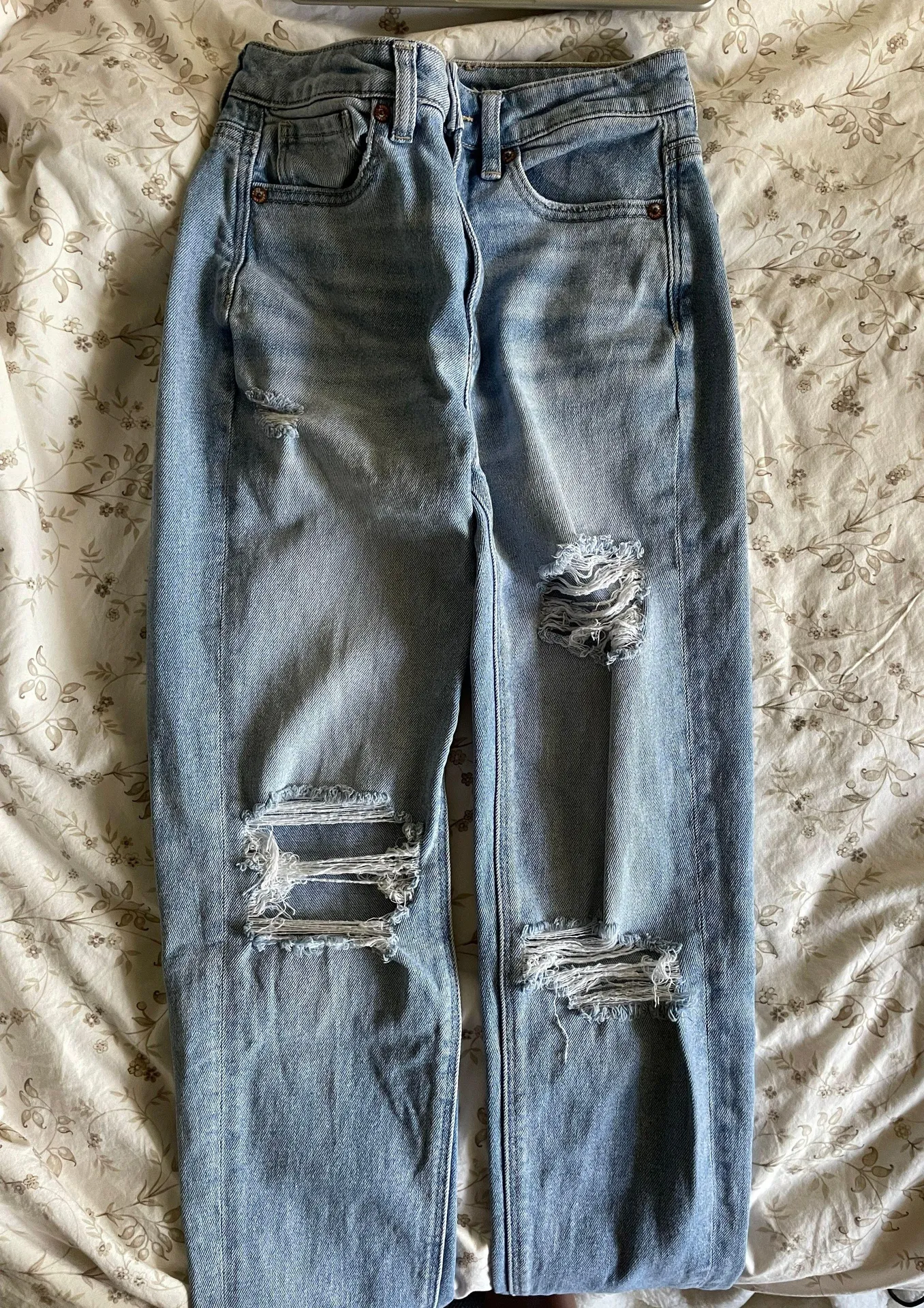 Ripped Light Wash Mom Jeans - Image 4