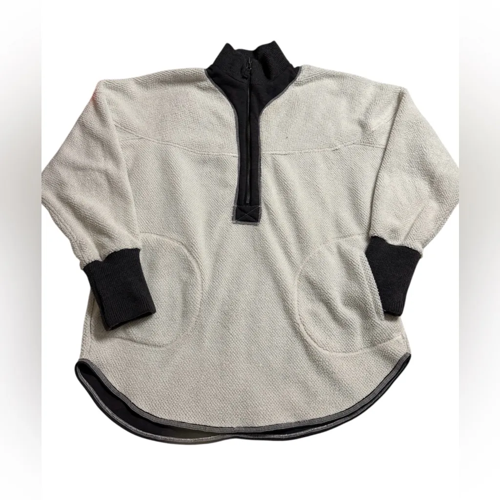 Free People REVERSIBLE Mountain Dreamin’ Fleece size Medium Large - Image 7