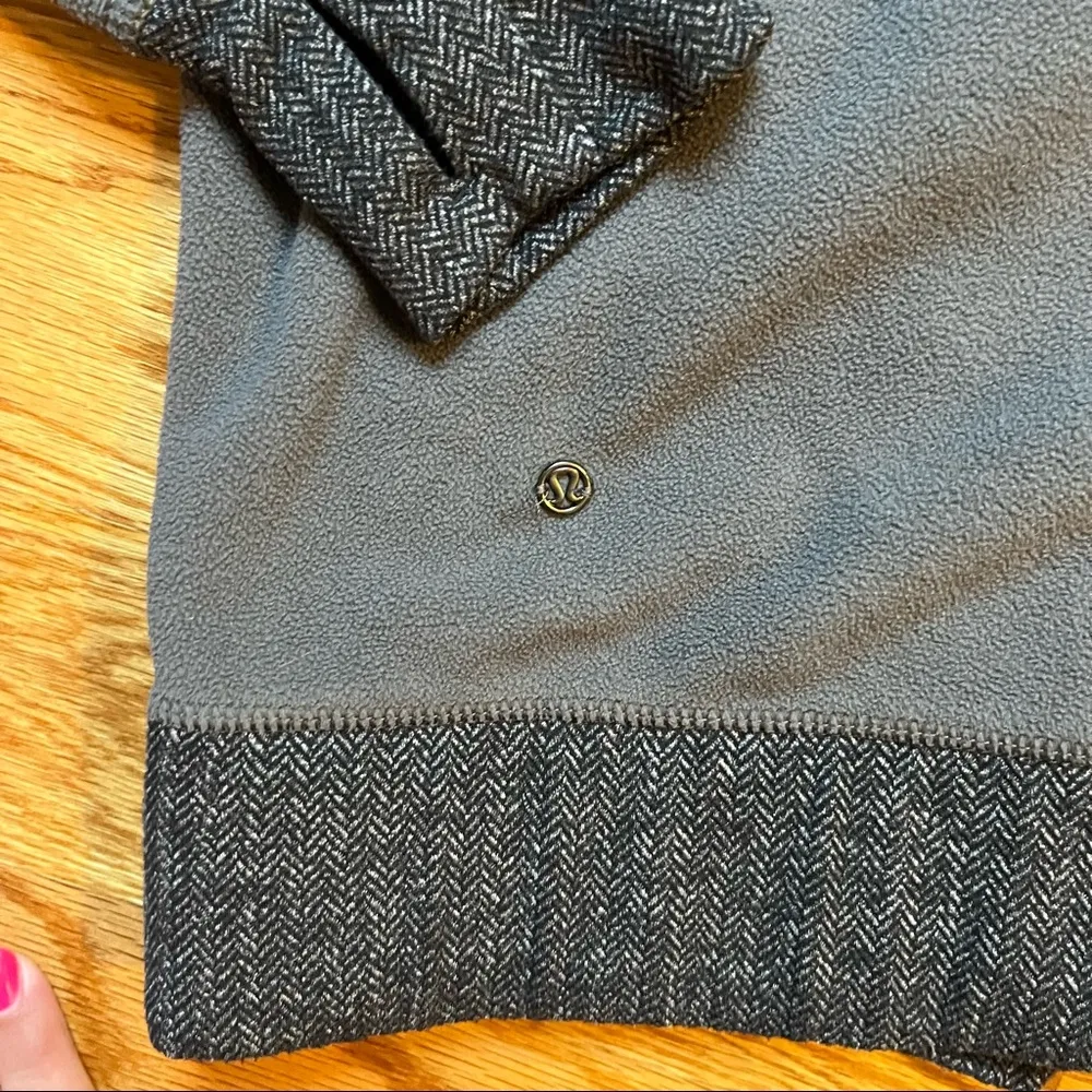 Lululemon Runaway Fleece Hoodie Athletic Pullover Soot Light Gray Herringbone - Image 4