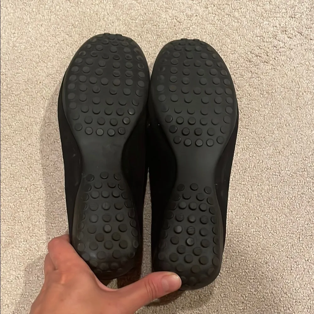 Vaneli Black Suede Flats with Bow Detail Size undefined - Image 4