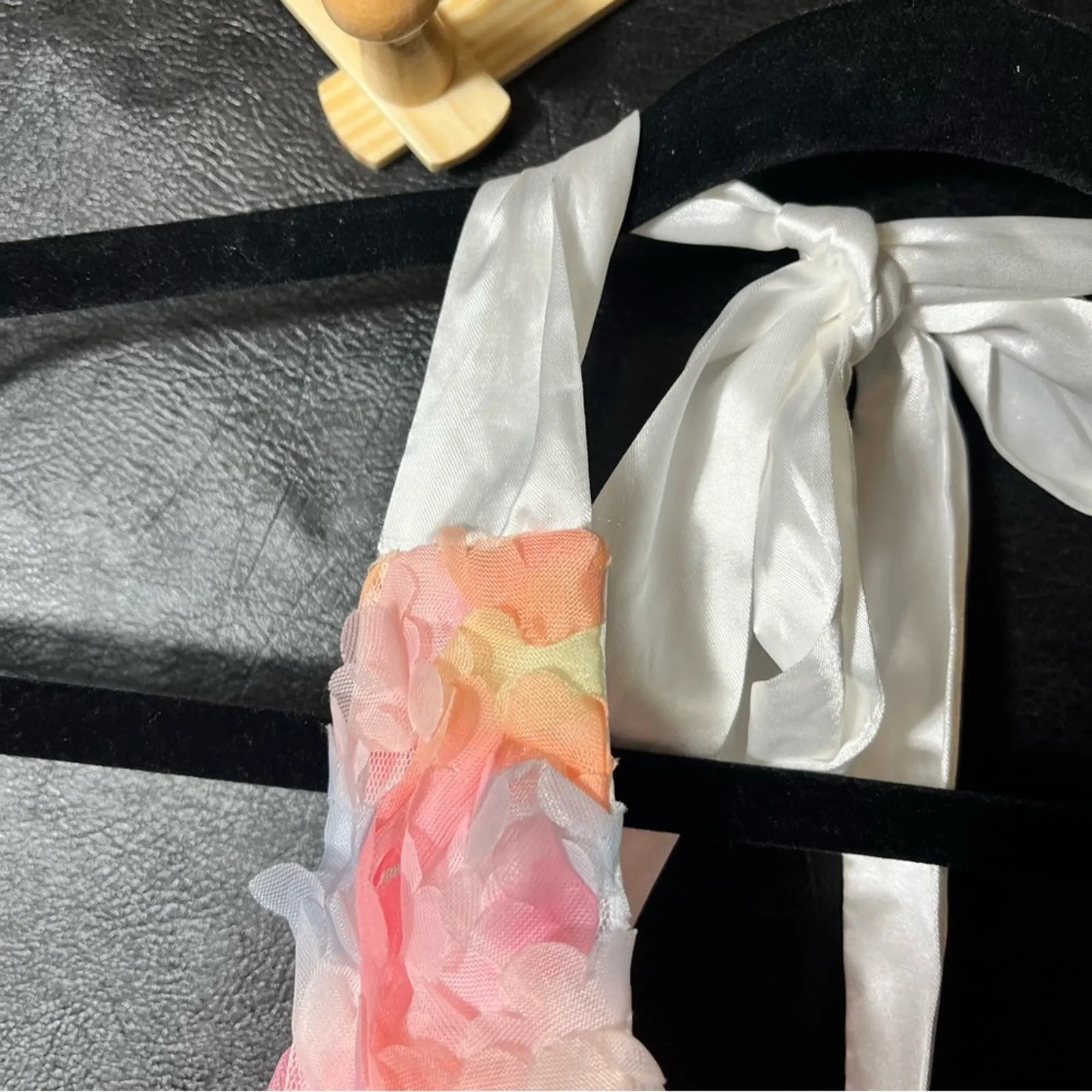 Cloud Ten Rainbow Flower Crop Top Size‎ Small - Image 4