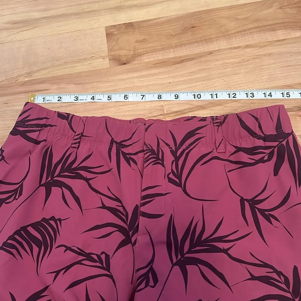 Under Armour Women’s Pink Quartz 9” Golf Shorts - Image 9